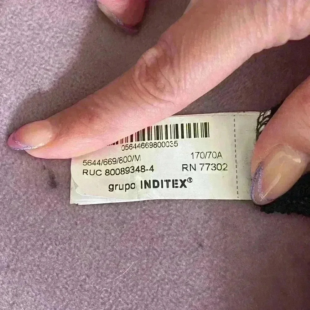 *NWOT* Zara Joggers in black with metallic splash detail. Size medium - Picture 8 of 8